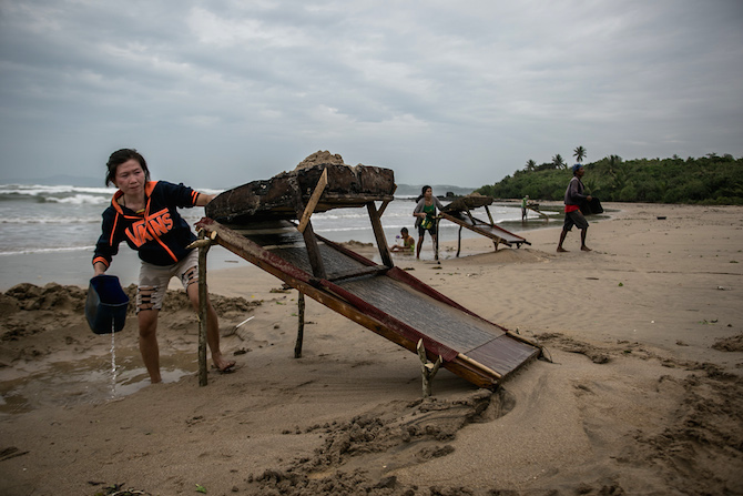 Weighing the risks in Philippine gold mining